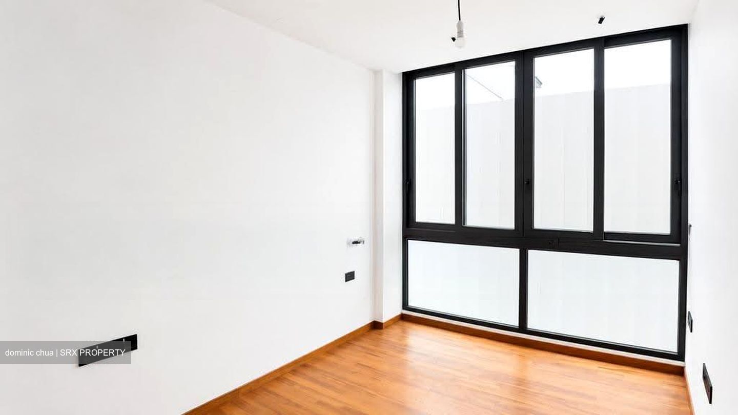 Hillside Drive (D19), Terrace #611263591